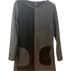 Alison Sheri Long Sleeve Gray Black Tunic Sweater